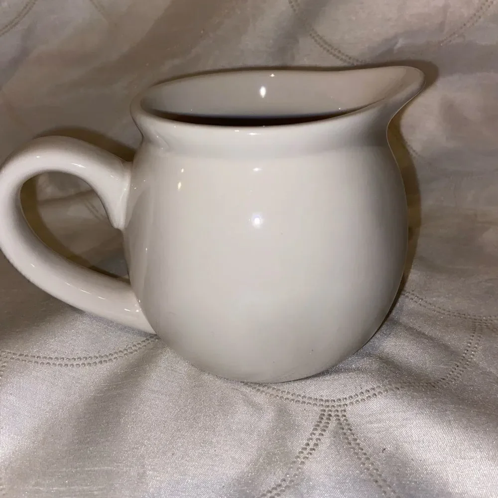 Rae Dunn Artisan Collection by Magenta Homeline creamer‎
